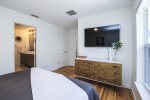Master Bedroom - Main Level